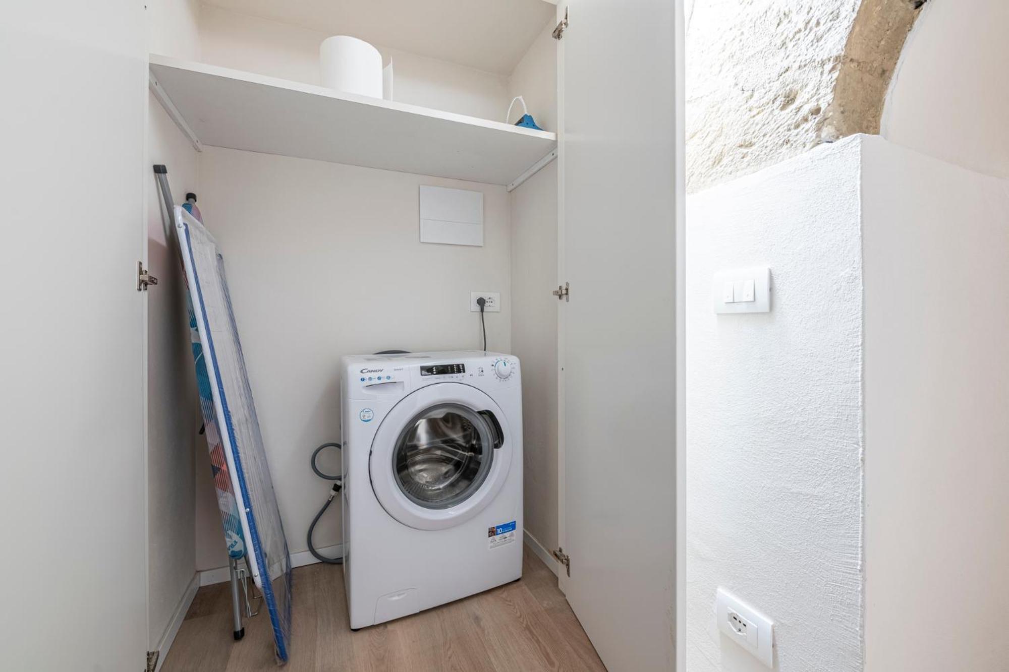 Two Towers-ramaglianti & Belfredelli Appartement